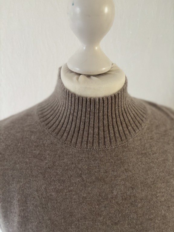 pull col cheminée sans manche 100% cachemire détail col