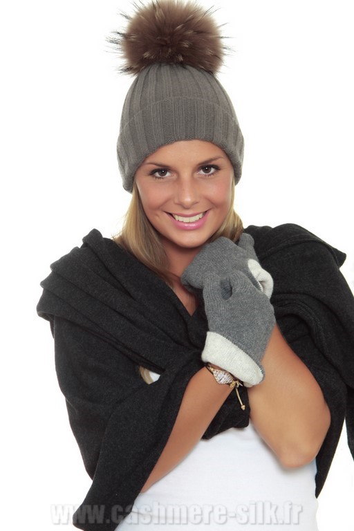 bonnet cachemire et  fourrure