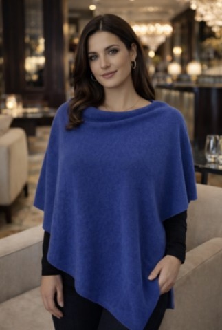 coloris myosotis Poncho 100% cachemire coloris corail